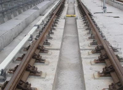 鋼軌接頭對接和錯接的優(yōu)缺點各是什么？煤礦窄軌鐵路如何采用？